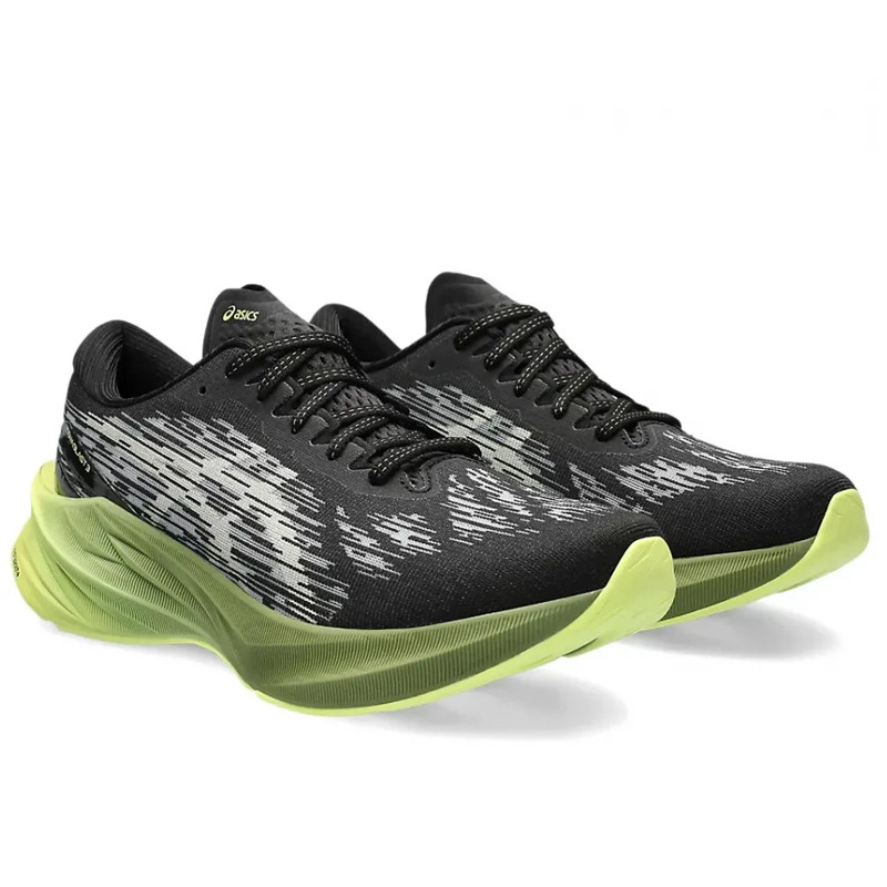 SEPATU LARI ASICS Novablast 3