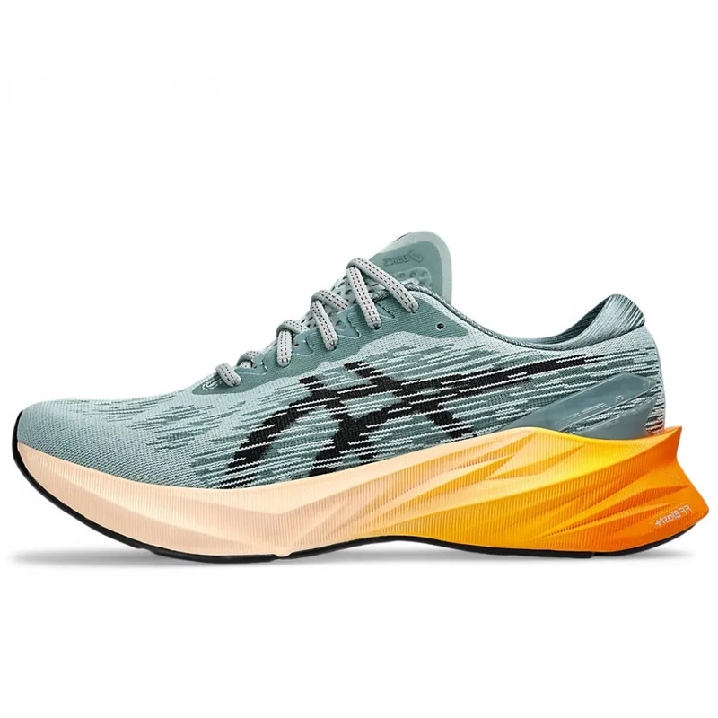 SEPATU LARI ASICS Novablast 3