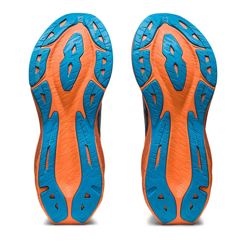 SEPATU LARI ASICS NOVABLAST 3 LE