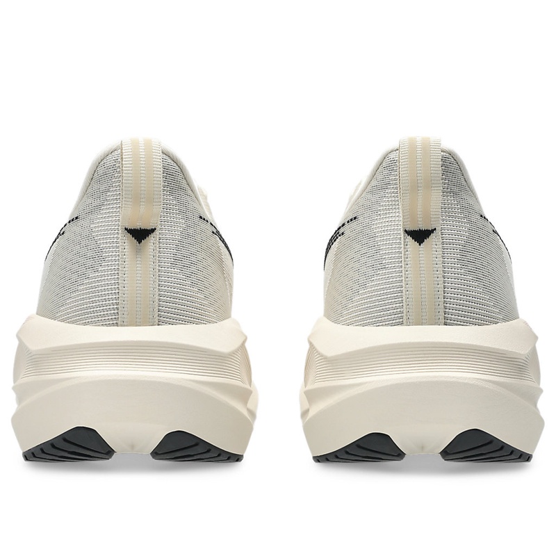 SEPATU LARI ASICS NOVABLAST 5