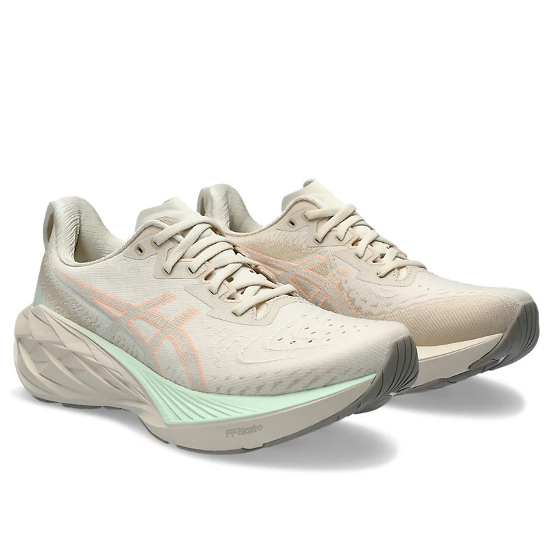 SEPATU LARI ASICS Wmns Novablast 4