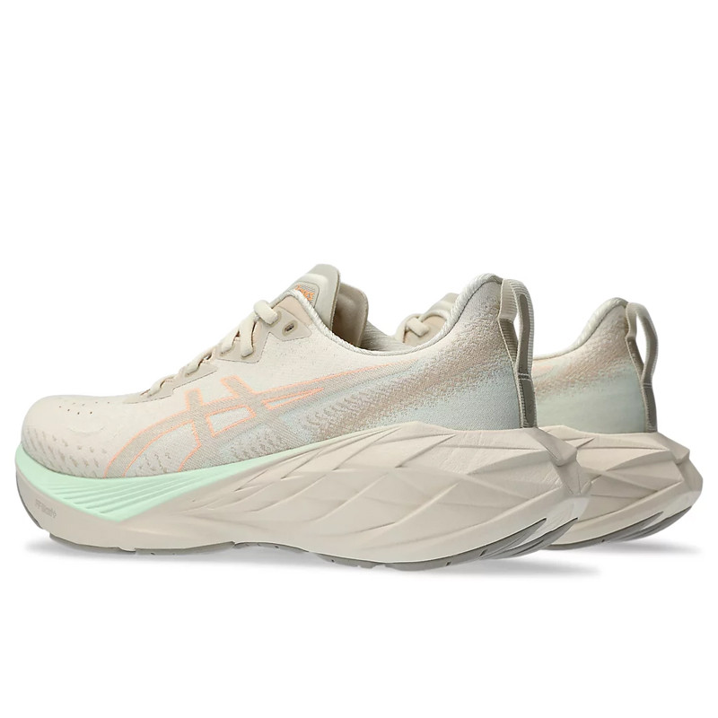 SEPATU LARI ASICS Wmns Novablast 4