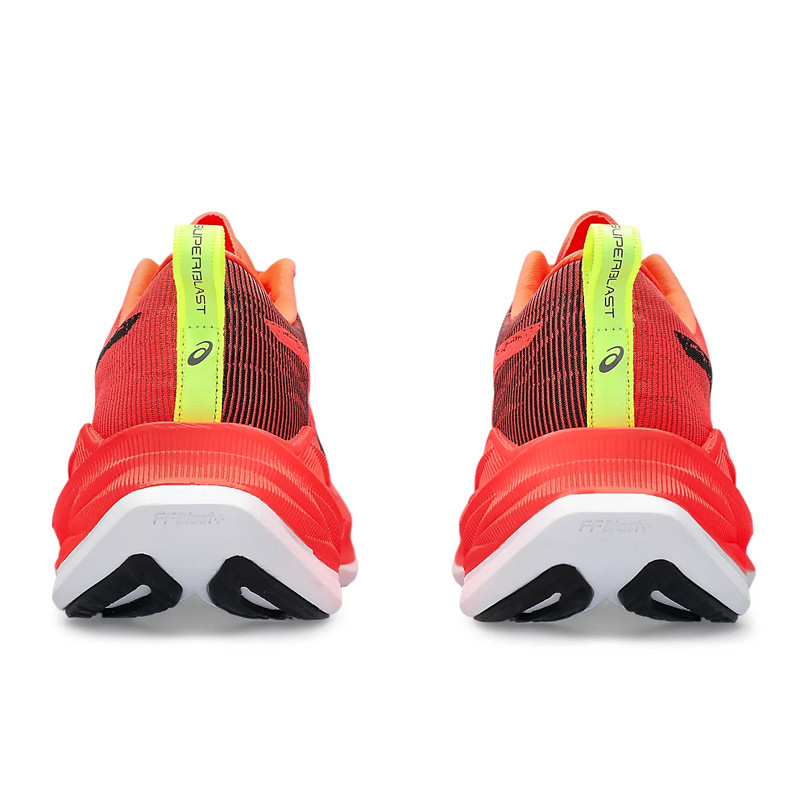 SEPATU LARI ASICS Superblast Paris Pack