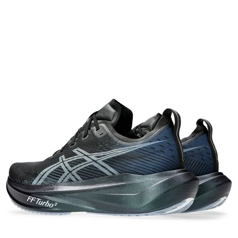 SEPATU LARI ASICS Megablast 