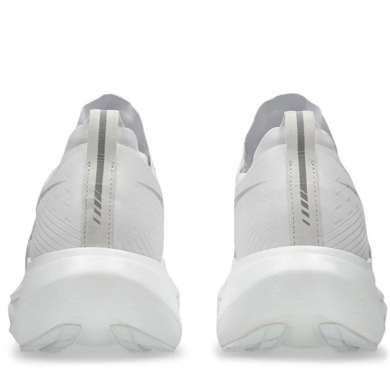 SEPATU LARI ASICS MEGABLAST