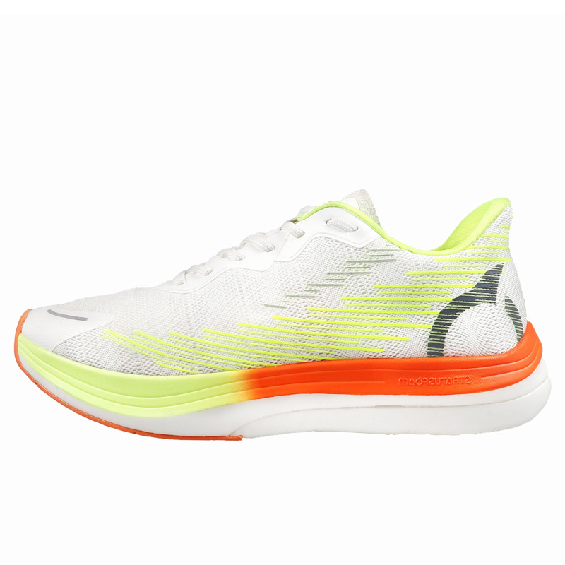 SEPATU LARI ORTUSEIGHT Hypersonic 1.2