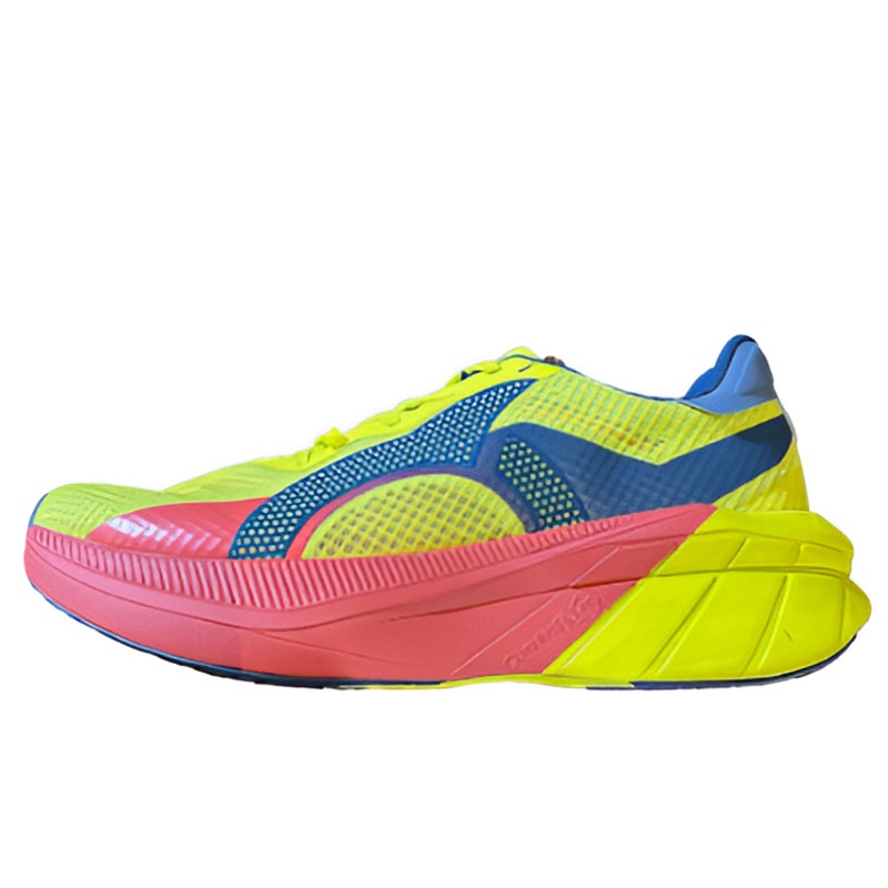 SEPATU LARI ORTUSEIGHT HYPERFUSE 3.0