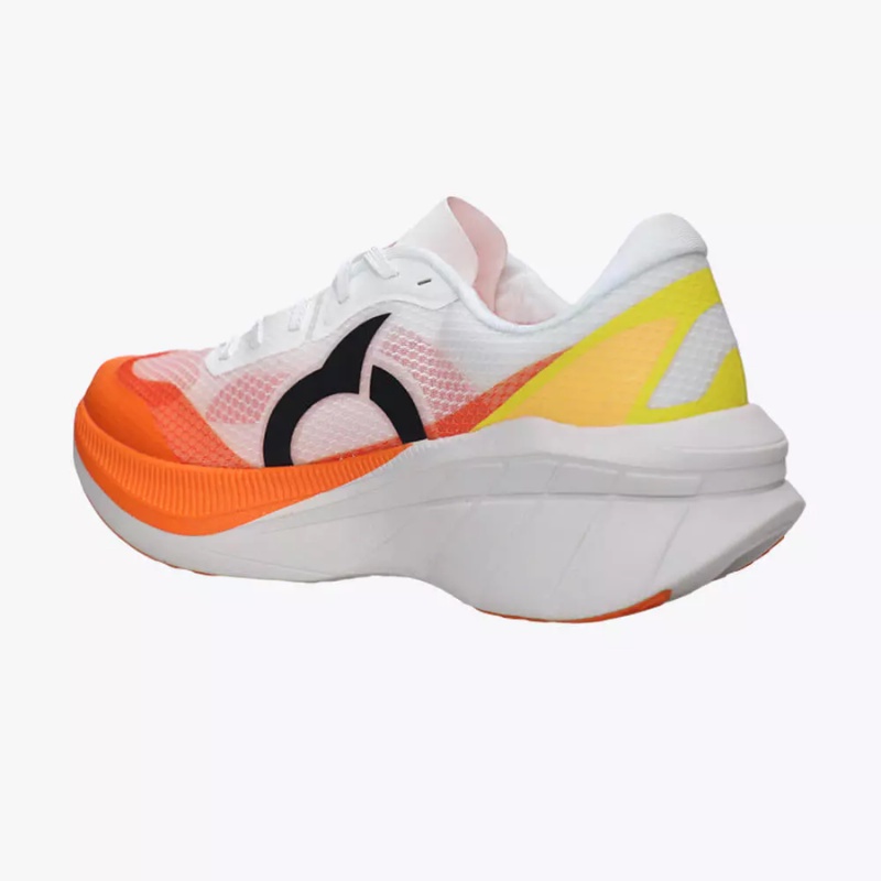 SEPATU LARI ORTUSEIGHT Hyperfuse 3.1