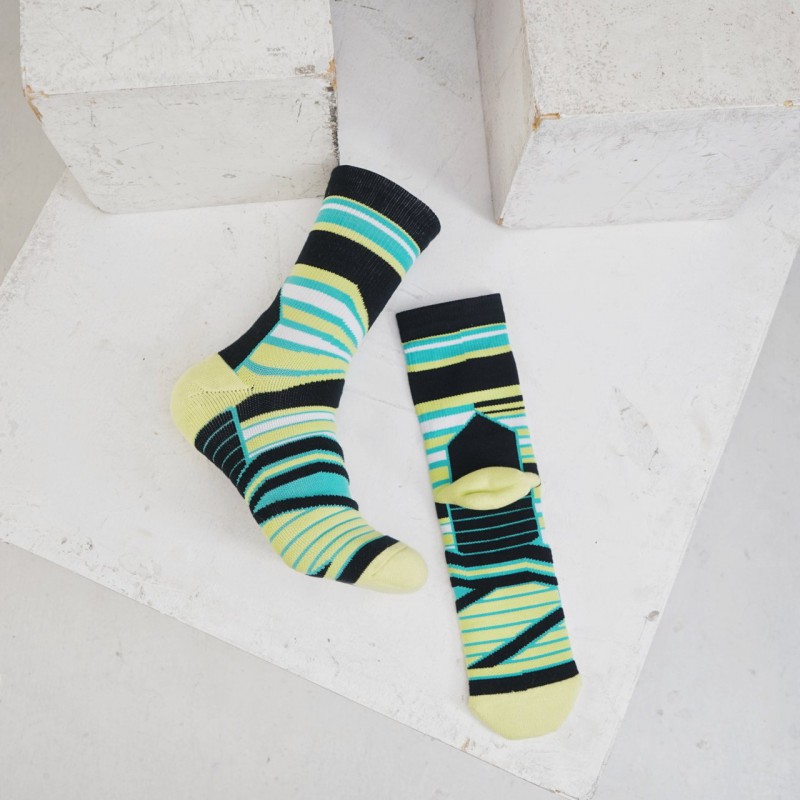 KAOS KAKI BASKET STAY HOOPS Struja Socks