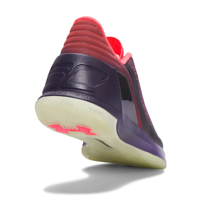 SEPATU BASKET UNDER ARMOUR Curry 3
