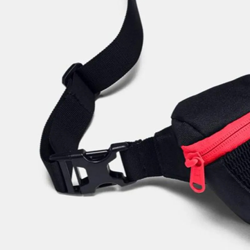 TAS LARI UNDER ARMOUR Waist Bag
