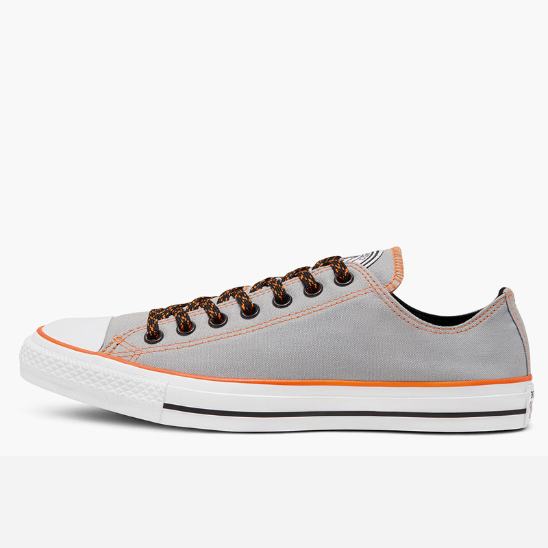 SEPATU SNEAKERS CONVERSE Chuck Taylor All Star East Village Explorer Low Top
