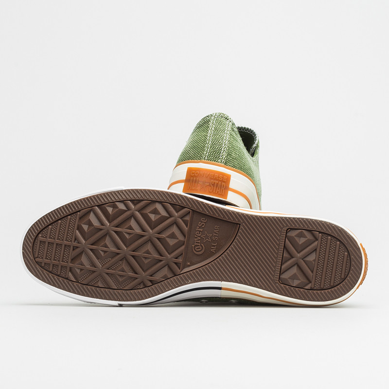 SEPATU SNEAKERS CONVERSE Chuck Taylor All Star Happy Camper Patch