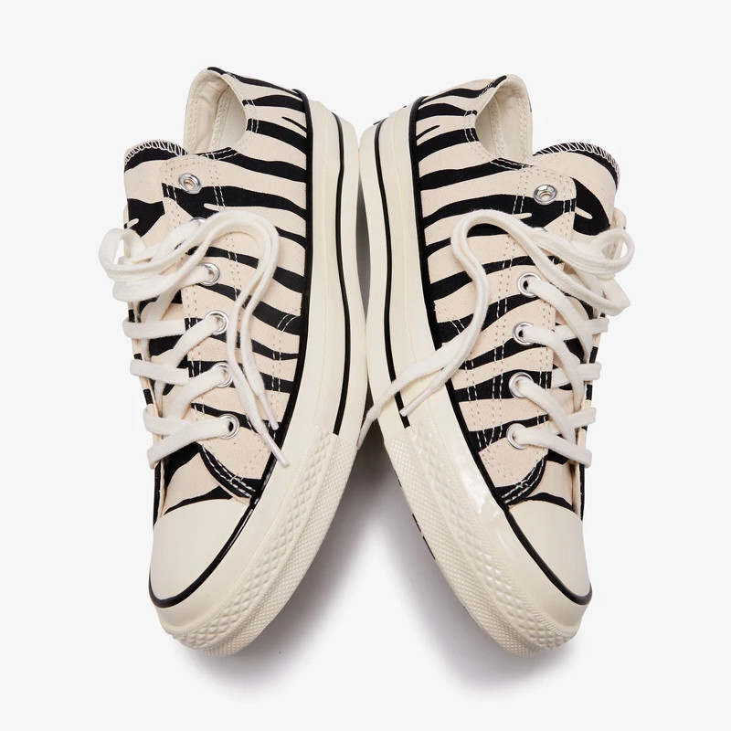 SEPATU SNEAKERS CONVERSE Chuck 70 Low Archival Zebra Print