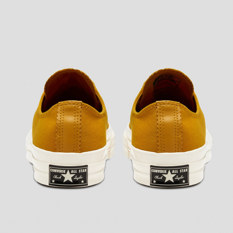 SEPATU SNEAKERS CONVERSE Chuck Taylor All Star 70 Clean Canvas Low Top