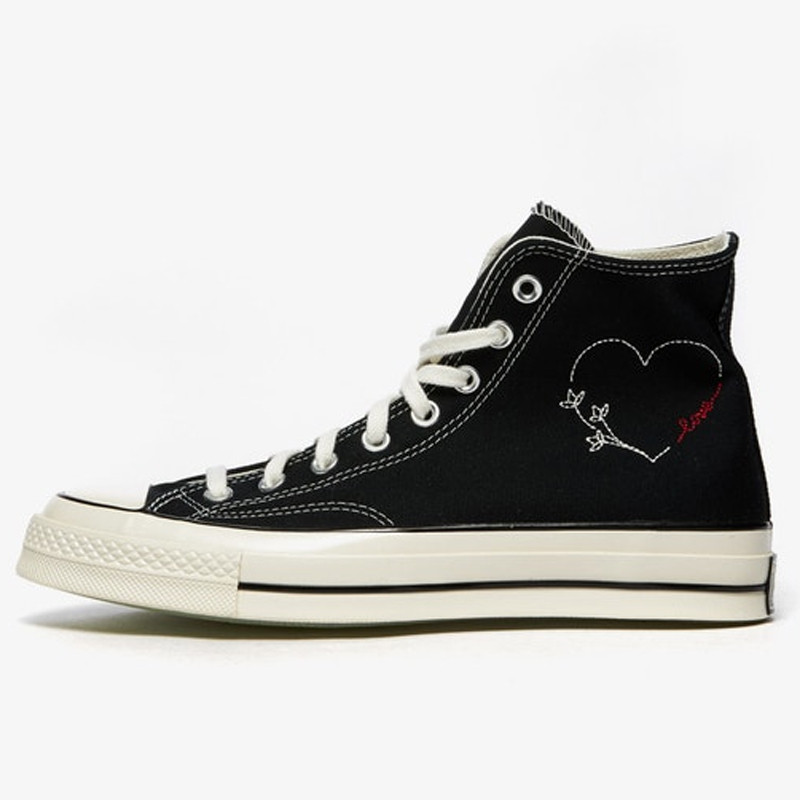 Sepatu Sneakers Converse Chuck 70 Hi Valentine's Day Black - Main Image