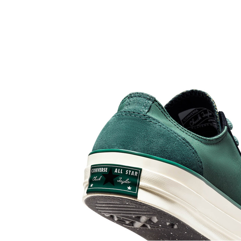 SEPATU SNEAKERS CONVERSE Court Reimagined Chuck 70 Court