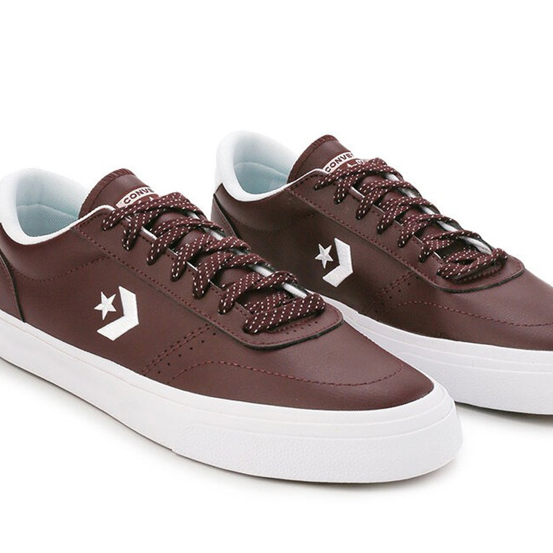 SEPATU SNEAKERS CONVERSE Boulevard