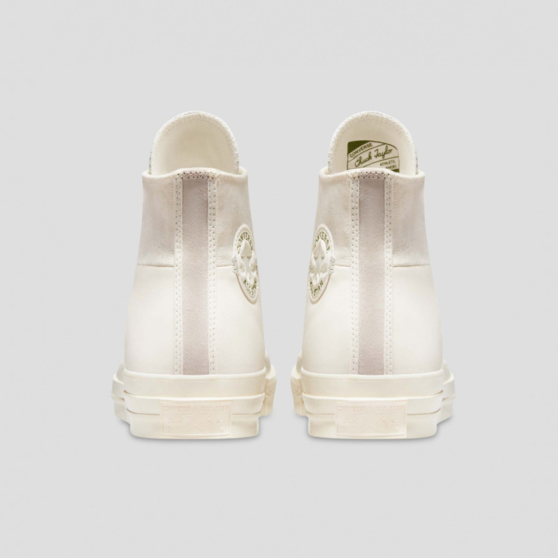 SEPATU SNEAKERS CONVERSE Chuck 70 Crafted Split Construction