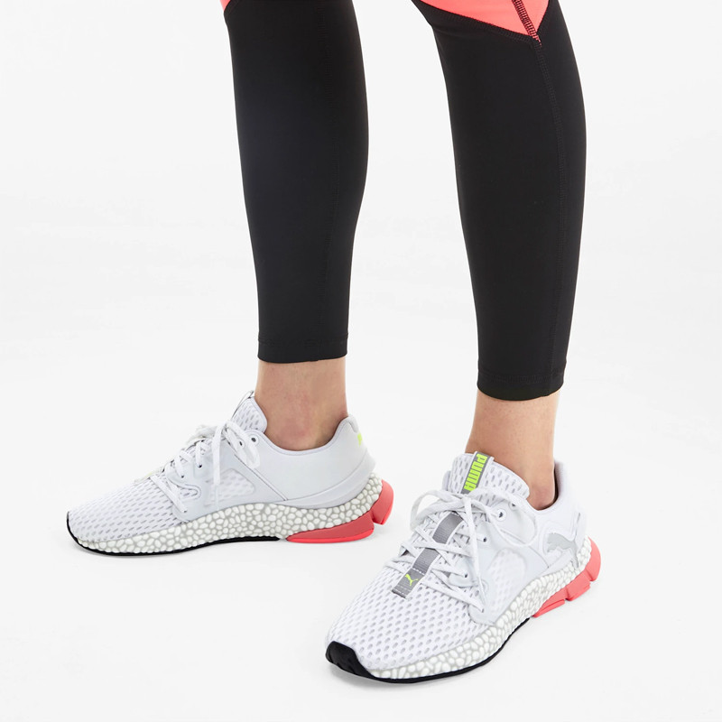 SEPATU LARI PUMA Wmns Hybrid Sky