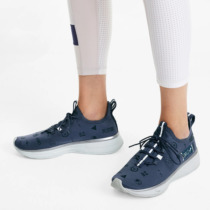 SEPATU LARI PUMA Wmns X Selena Gomez Embroidery