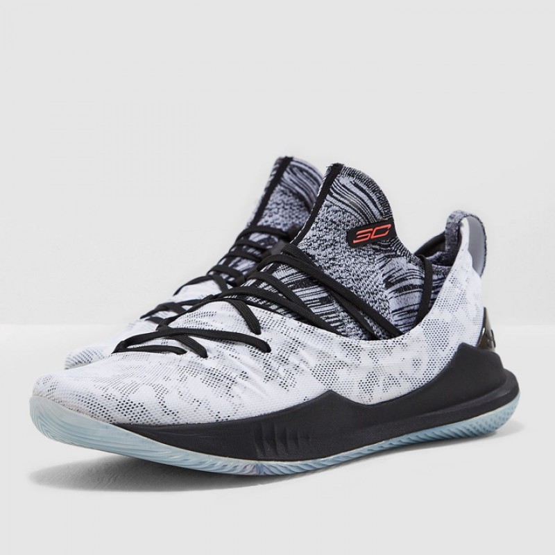 SEPATU BASKET UNDER ARMOUR Curry 5
