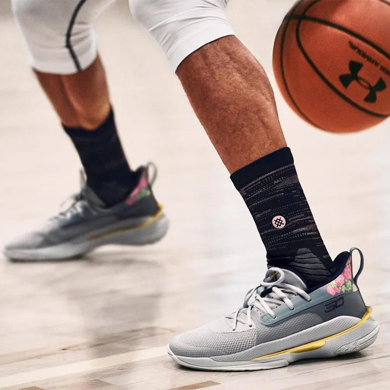 SEPATU BASKET UNDER ARMOUR Curry 7 Floral CNY GS