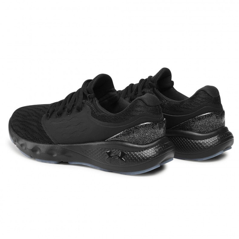 SEPATU LARI UNDER ARMOUR CHARGED VANTAGE