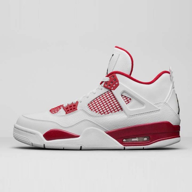 SEPATU BASKET AIR JORDAN AJ 4 Retro