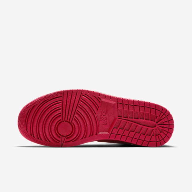 SEPATU BASKET AIR JORDAN AJ 1 Retro High