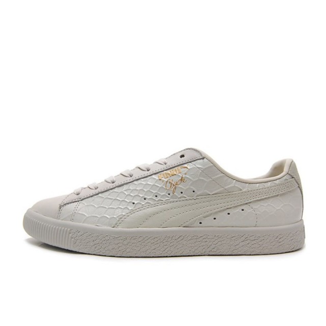 SEPATU SNEAKERS PUMA Clyde Dressed