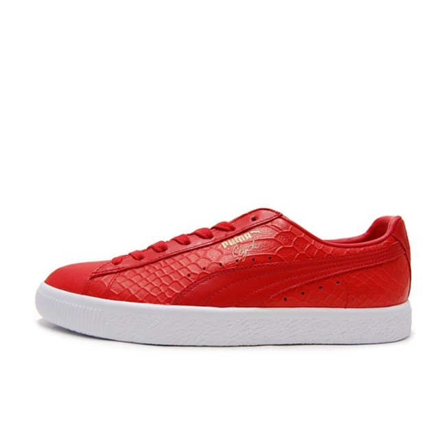 SEPATU SNEAKERS PUMA Clyde Dressed