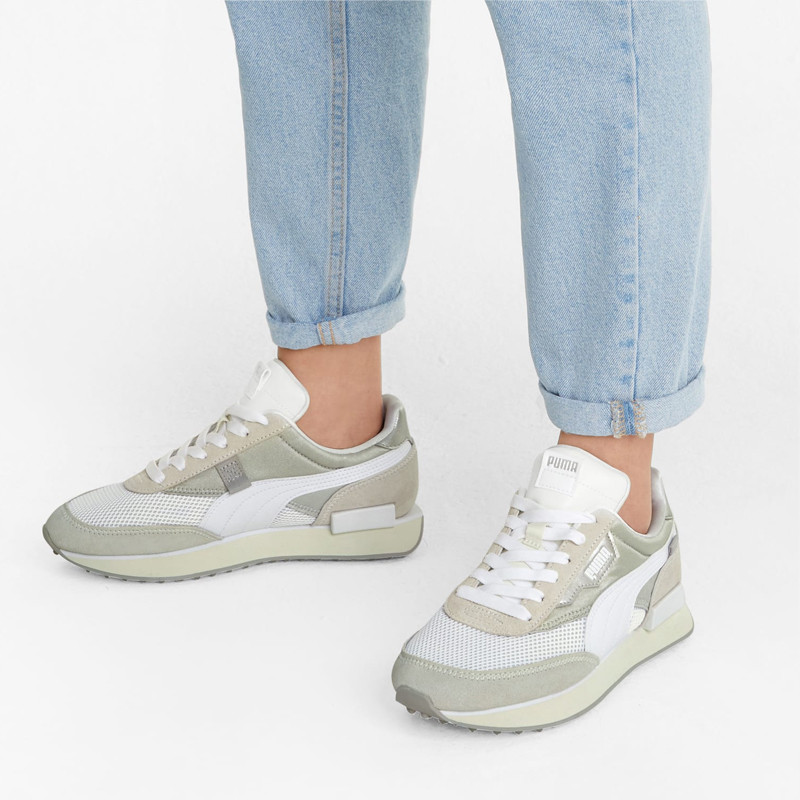 SEPATU TRAINING PUMA Wmns Future Rider Chrome
