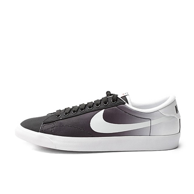 SEPATU SNEAKERS NIKE Classic Tennis AC