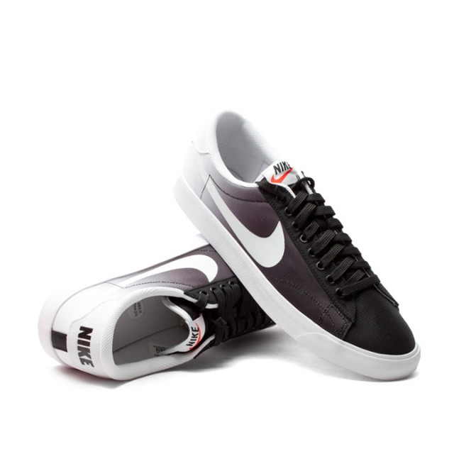 SEPATU SNEAKERS NIKE Classic Tennis AC