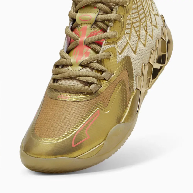 SEPATU BASKET PUMA MB.01 Golden Child