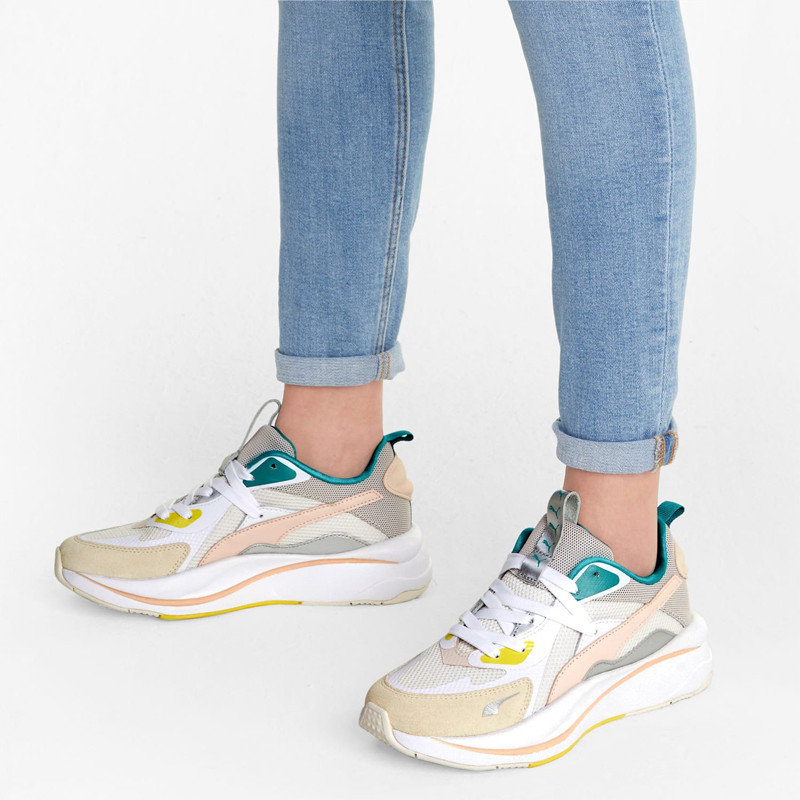 SEPATU SNEAKERS PUMA Wmns RS-Curve OQ Trainers