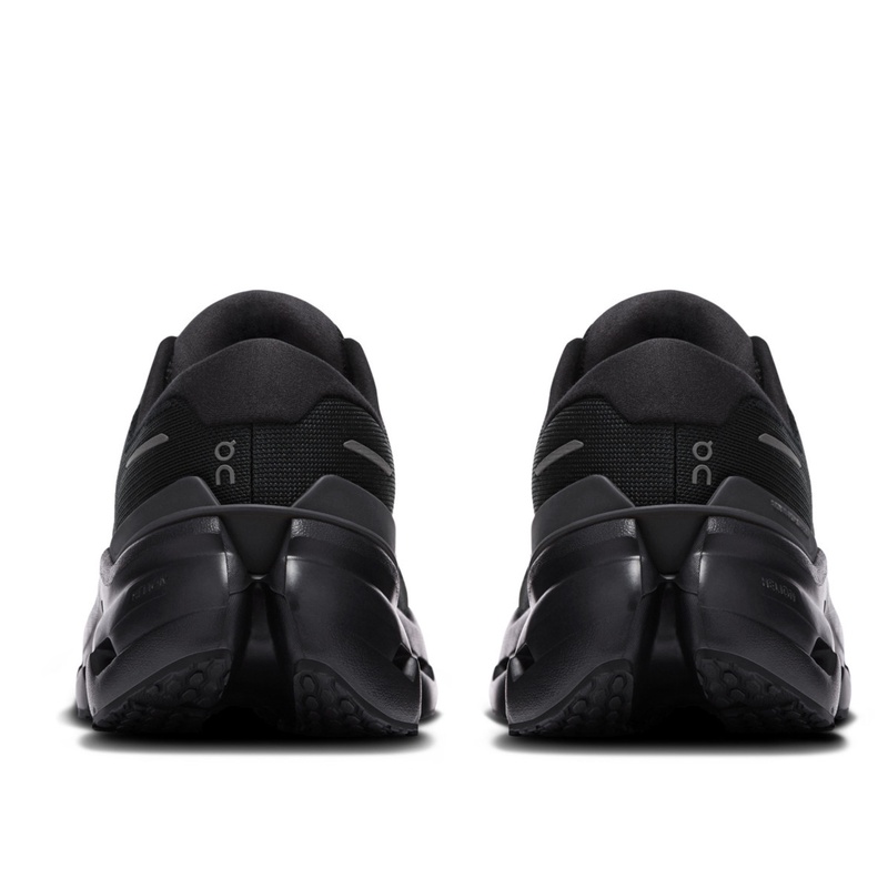 SEPATU LARI ON Cloudrunner 3