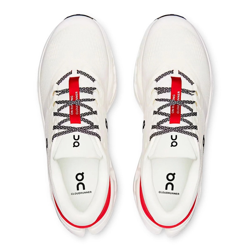SEPATU LARI ON Cloudrunner 3