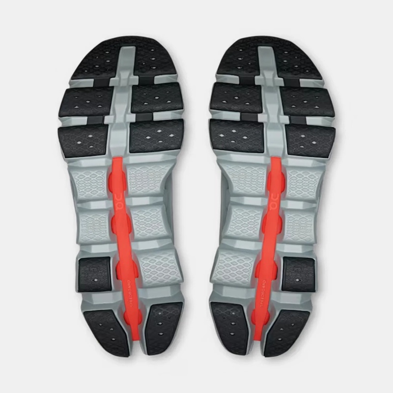 SEPATU LARI ON Cloudswift Amp