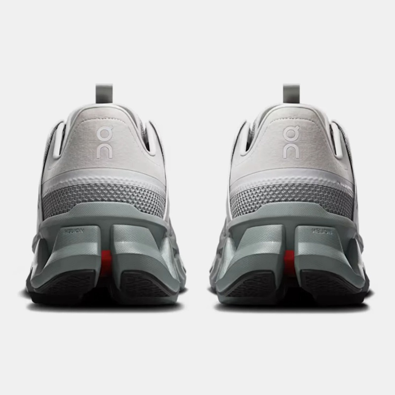 SEPATU LARI ON Cloudswift Amp