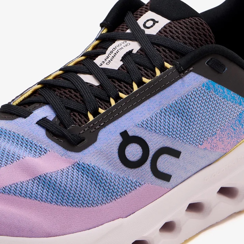 SEPATU LARI ON Wmns Cloudsurfer Next