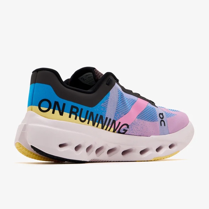 SEPATU LARI ON Wmns Cloudsurfer Next