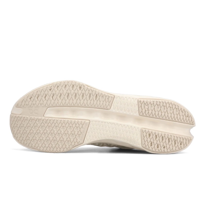 SEPATU LARI ON Cloudsurfer Next