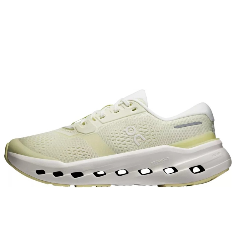 SEPATU LARI ON Wmns Cloudrunner 3