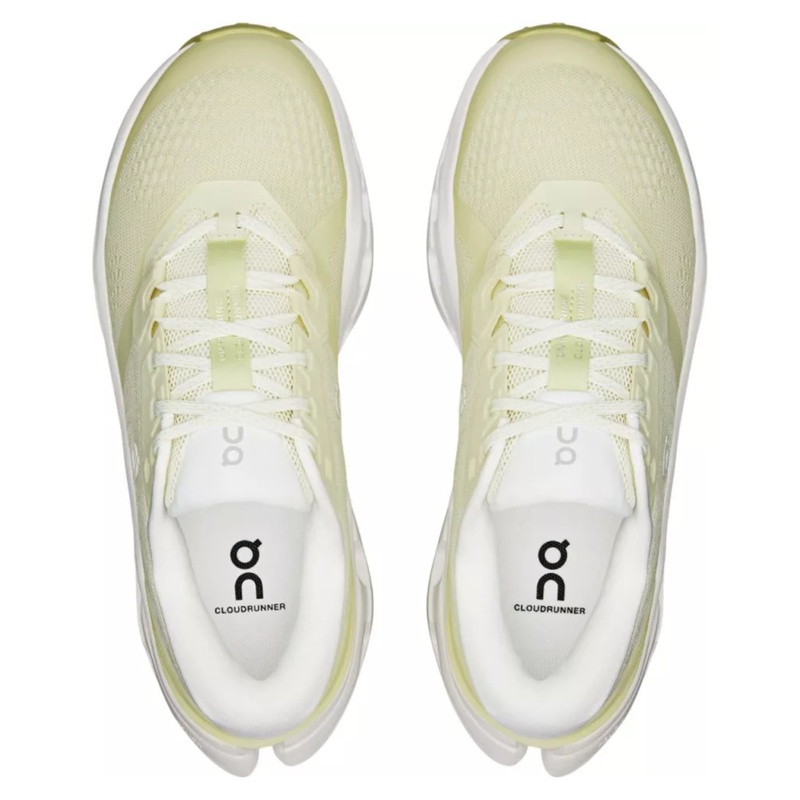 SEPATU LARI ON Wmns Cloudrunner 3