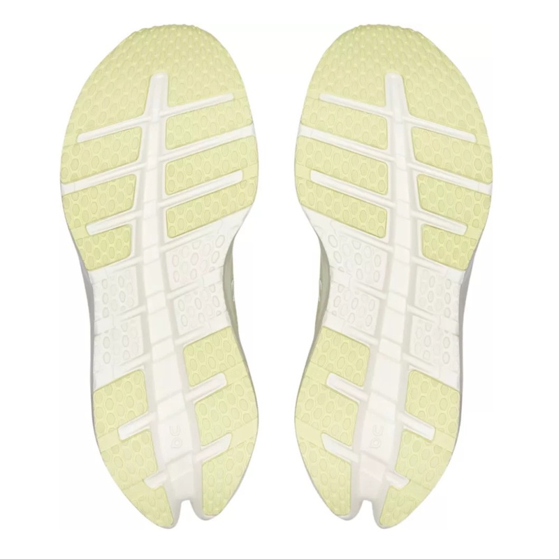 SEPATU LARI ON Wmns Cloudrunner 3