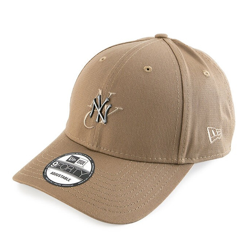 AKSESORIS SNEAKERS NEW ERA New York Yankees 9Forty Rough Metal Badge Cap