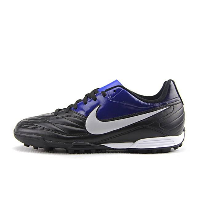 SEPATU FOOTBALL NIKE Medio TF