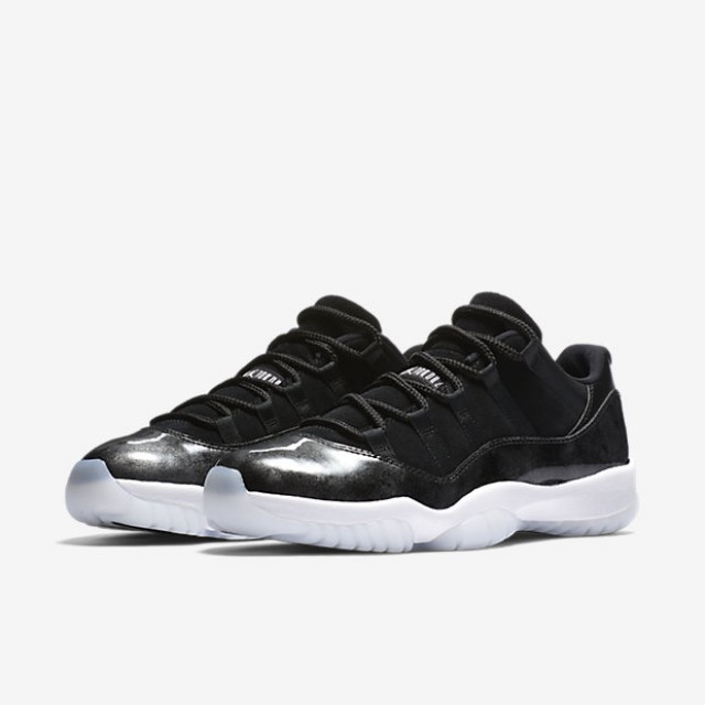 SEPATU BASKET AIR JORDAN AJ 11 Retro Low